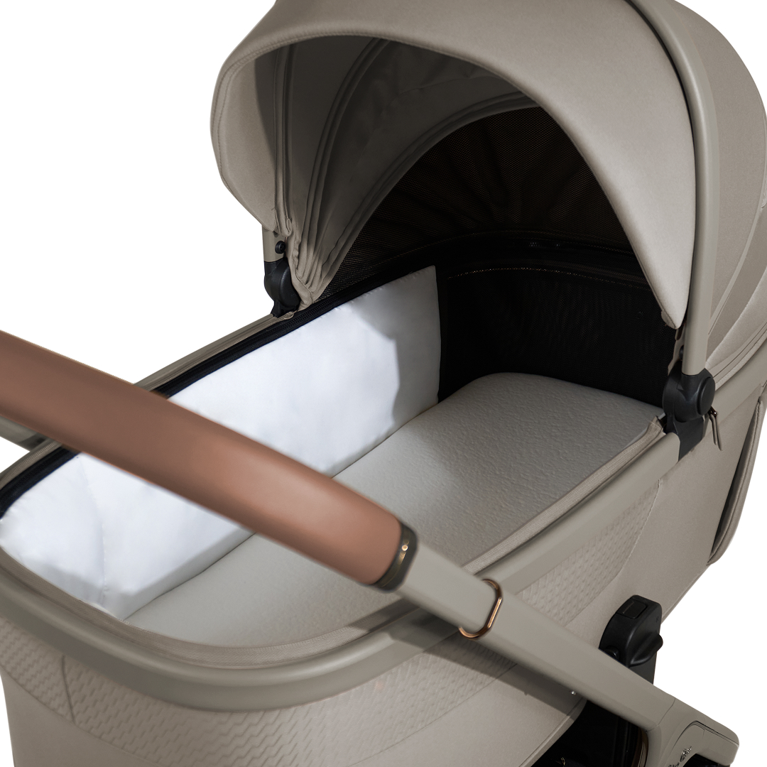 Cove 2 Compact Bassinet, image 7 of 9
